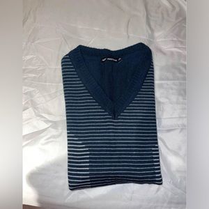 Sleeveless sweater vest